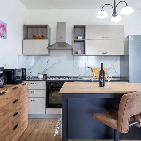 3 Bedroom In 沃德年