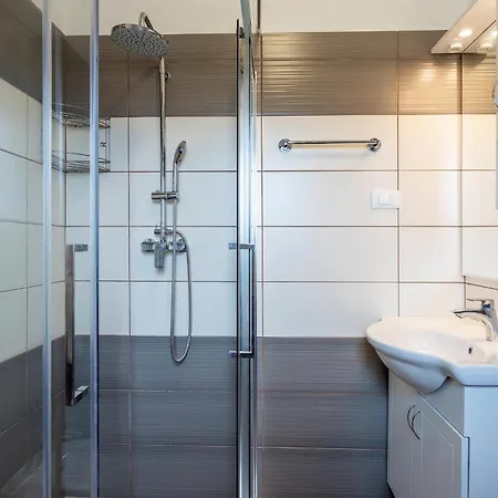 3 Bedroom In * 沃德年
