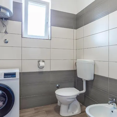 3 Bedroom In * 沃德年