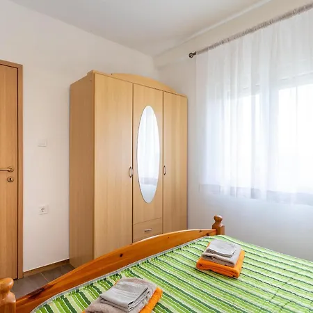 بيت للعطل 3 Bedroom In فودنيان